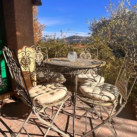 Halte En Provence Gasthof